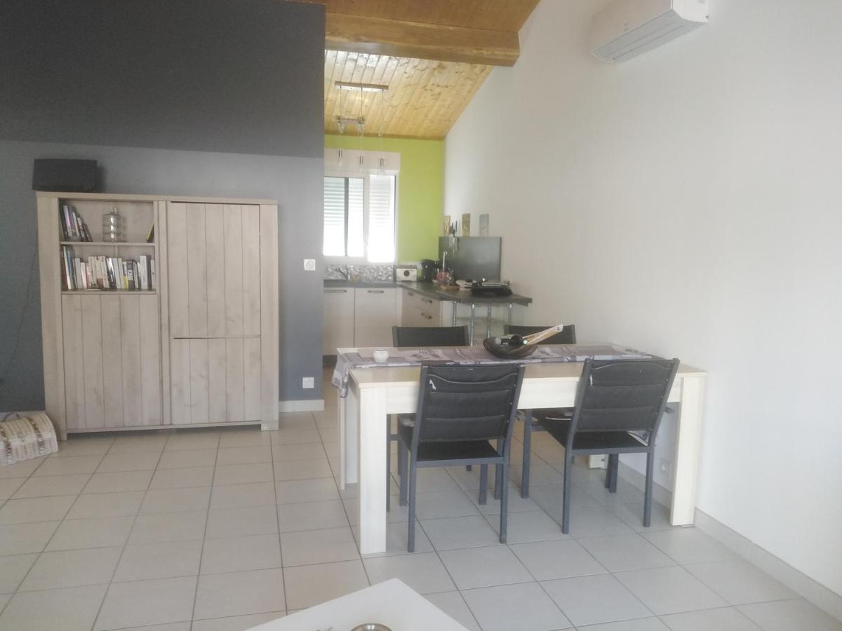 Bonheur Villa Medis Bagian luar foto