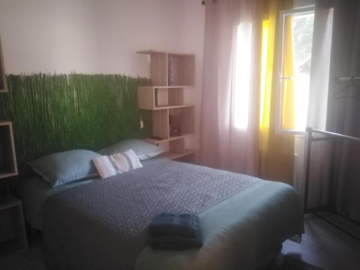 Bonheur Villa Medis Bagian luar foto